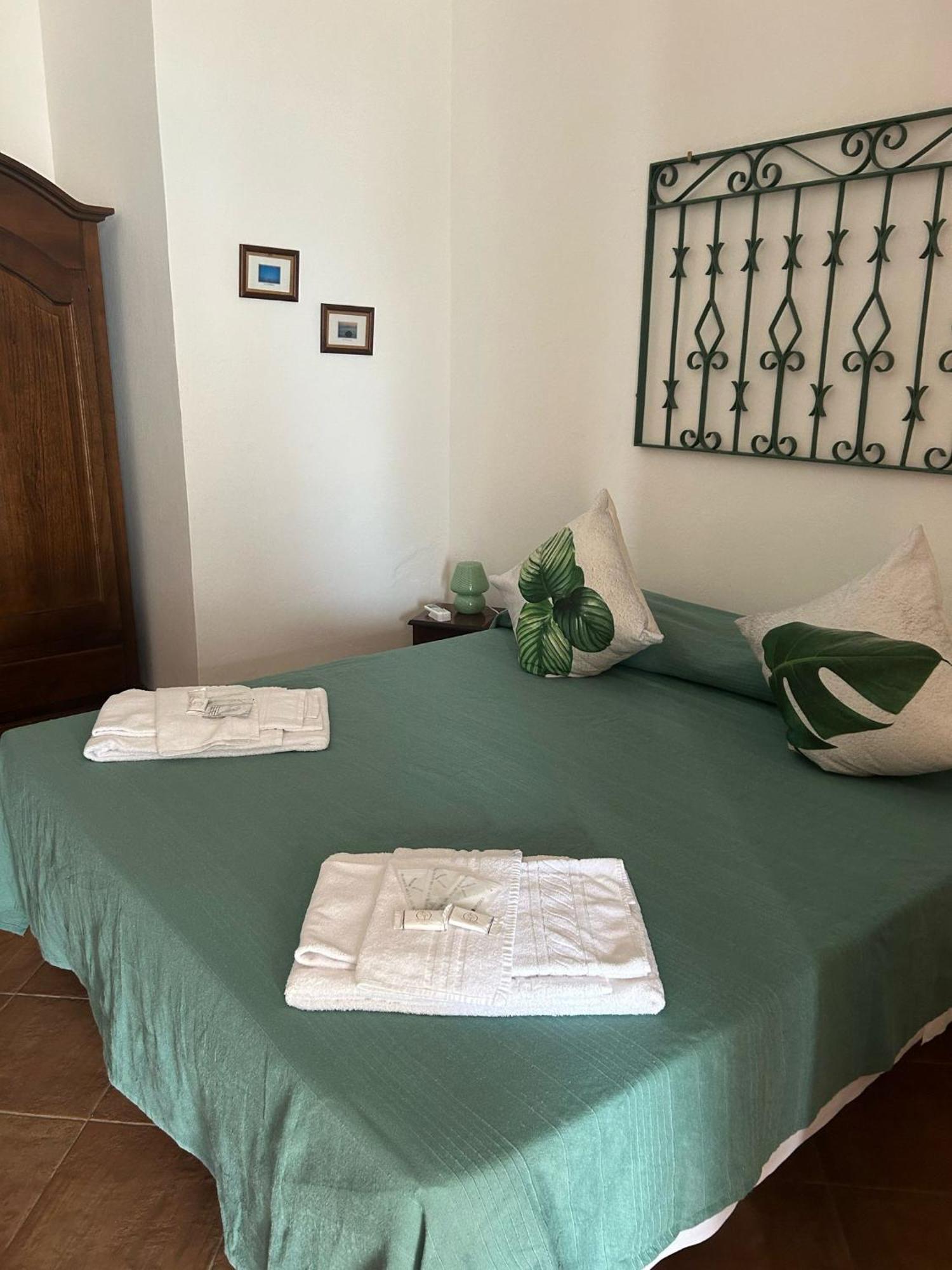 Villa Salina Castel Vinci à Rinella Extérieur photo